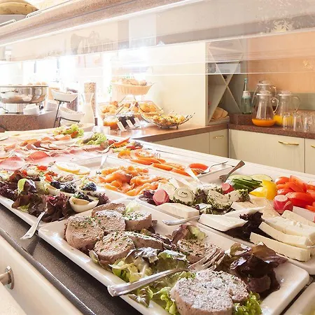 Готель Suite Hotel Leipzig 4*
